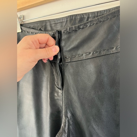 Cache VIntage Black Leather Flare Leg Split Cuff Low Rise Pants Size 2 - Picture 2 of 13